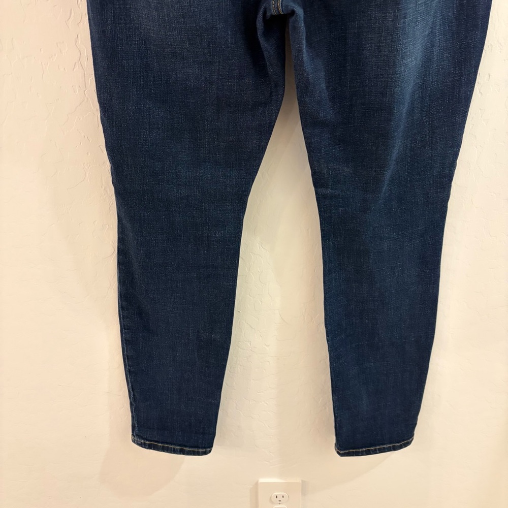EUC Cabi Button Fly Skinny Elastic Waist High Rise Jeans Style 3751 Size 12 - Picture 8 of 10